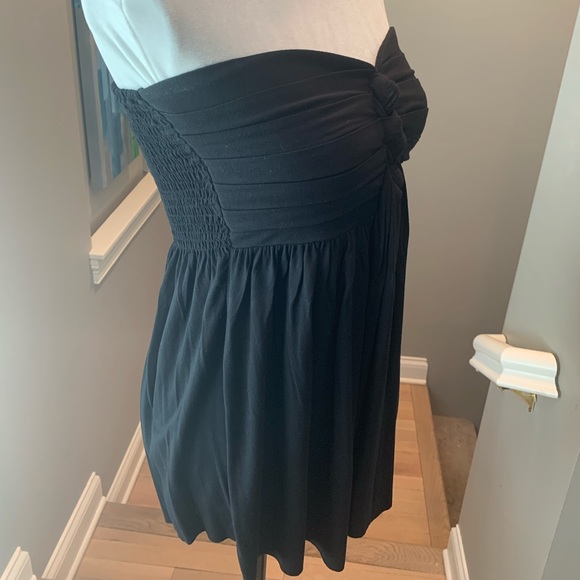 Black strapless smocked flowy top. Size medium. - Picture 8 of 13